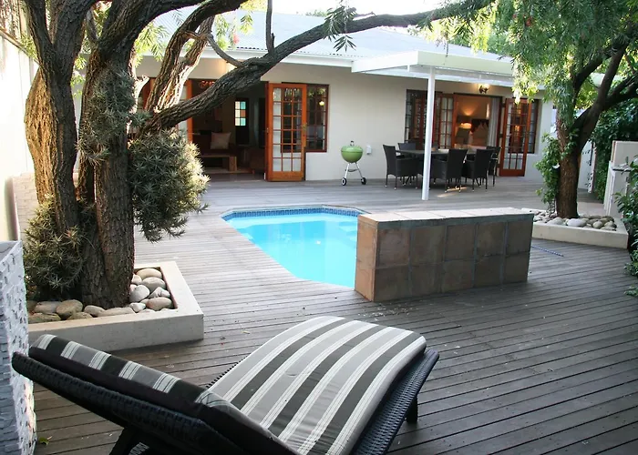 Cape Robin Cottage